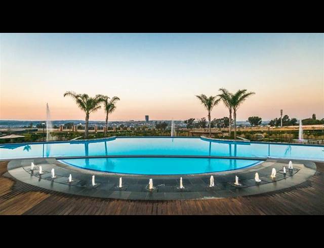 2 BEDROOM APARTMENT FOR SALE IN WATERFALL